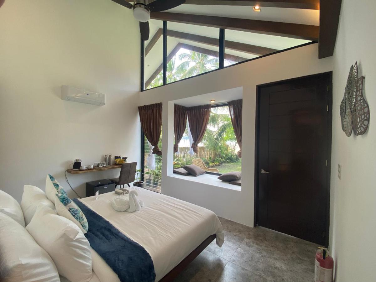 Amila Dive Beach Resort Sipalay Exterior foto
