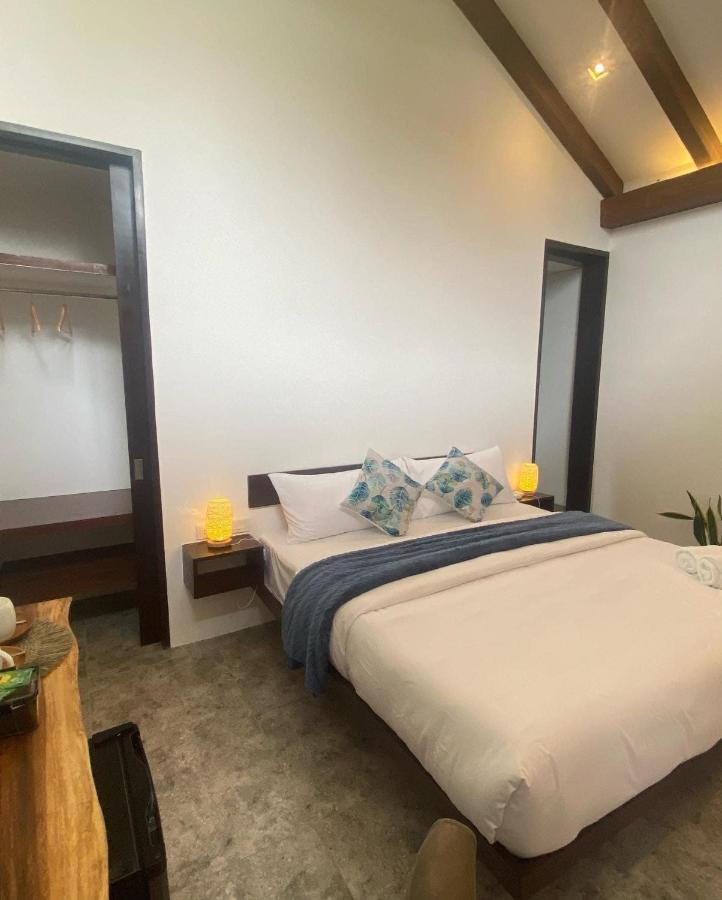 Amila Dive Beach Resort Sipalay Exterior foto