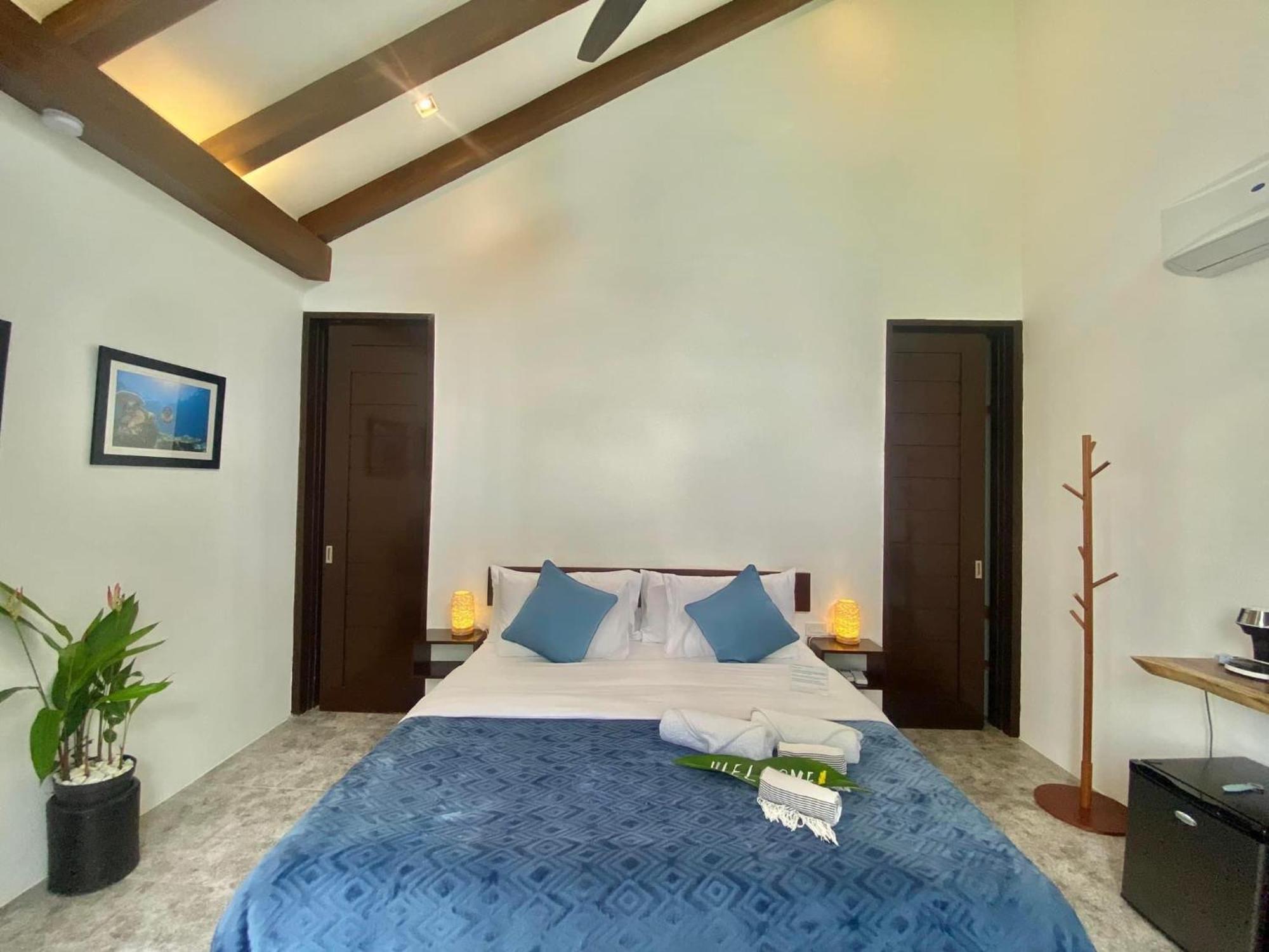 Amila Dive Beach Resort Sipalay Exterior foto